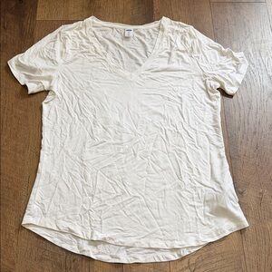 Old Navy Cream V-Neck Short Sleeve Tee